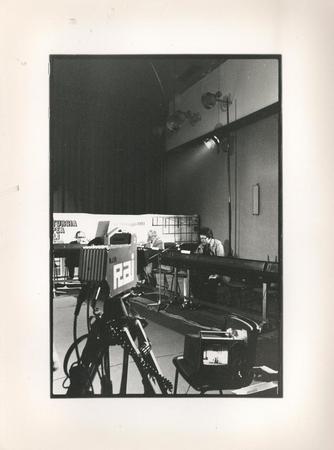 Convegno: La drammaturgia europea negli anni '80: Tavola rotonda ripresa dalla Rai, sull'angolo a sinistra Heiner Muller, a destra Dario Fo