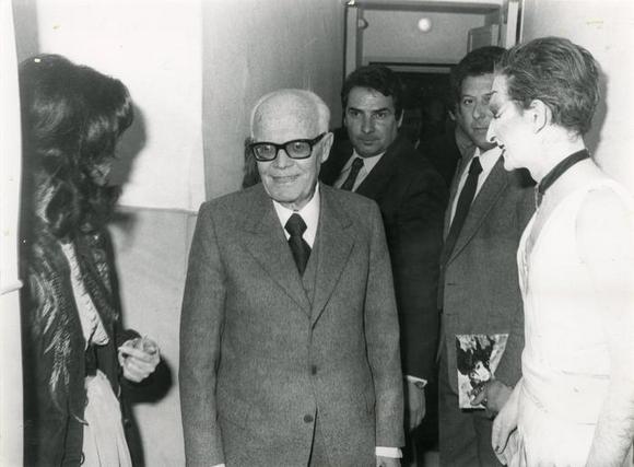 Sandro Pertini, a destra Copi
