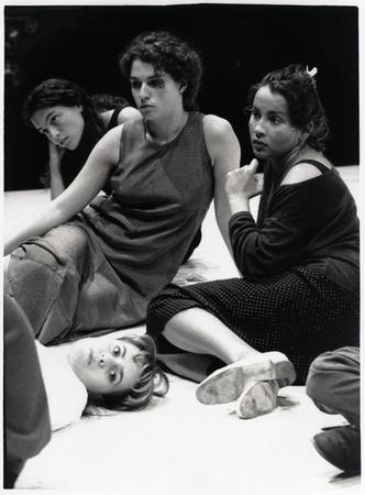 Melania Giglio (sdraiata), Benedetta Cesqui (in fondo), Irene Zagrebelsky, Caterina Deregibus