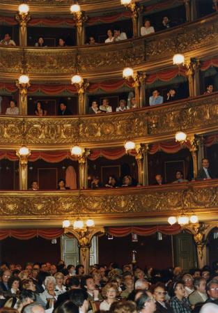 Pubblico al Teatro Carignano