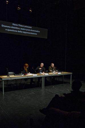da destra Hans-Thies Lehmann (Prof. em. Università di Francoforte), Gerhard Friedrich, Milena Massalongo