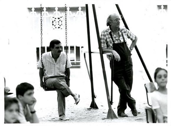 Giugno 1985, attività di animazione nei parchi, organizzate dal settore ragazzi del TST. Da sinistra Roberto Gho e Franco Passatore