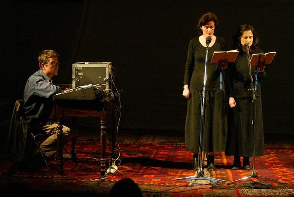 da sinistra: Chiara Castellucci, Chiara Guidi