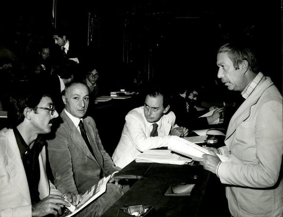 Guido Bursier, Saverio Vertone, Vittorio Sermonti e Mario Missiroli, sullo sfondo il sindaco Diego Novelli