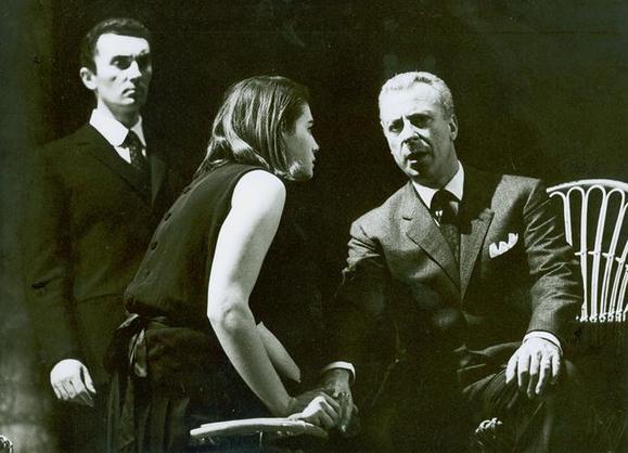Quinto Massimo Foschi, Annabella Andreoli, Mario Feliciani, fotografia pubblicata su «Il Dramma», A. 40, nuova serie n. 332 (maggio 1964), p. 73