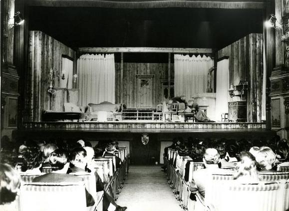 Il palco e la platea del Teatro Carignano  (1967)