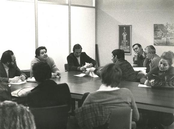 Egi Volterrani, Giorgio Guazzotti, Nino Ferrero de L'Unità, Vittorio Sermonti (a destra con la mano davanti alla bocca)
