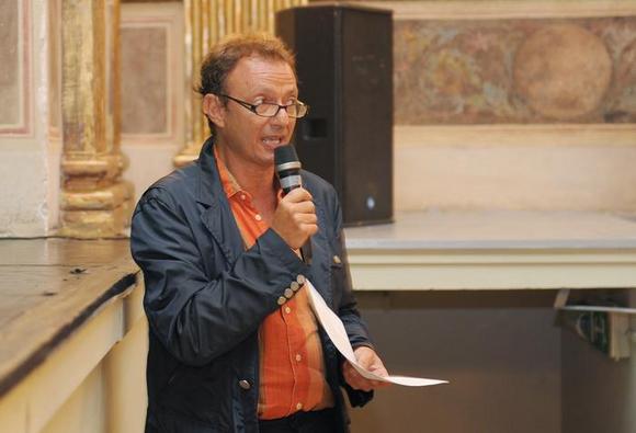 al microfono: Alberto Jona, direttore del festival Incanti