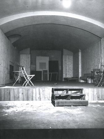 Allestimento di Orgia per le recite dal 18 al 21 dicembre 1968 nel Salone sotterraneo dell'Unione Culturale (Infernotti del Teatro Carignano)