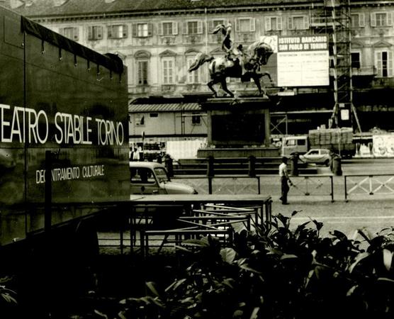 Unità mobile in piazza San Carlo