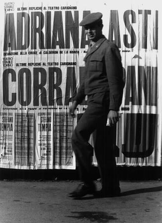 Pubblicità delle ultime repliche di Commedia famosa de La devozione alla Croce al Teatro Carignano