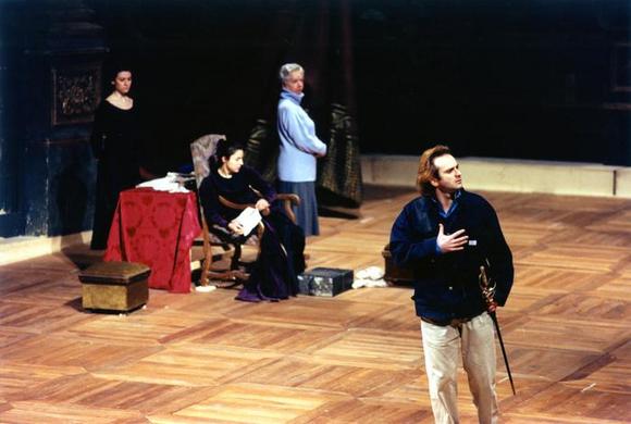 Sara D'Amario, Michela Cescon , Carla Bizzarri, Massimo Popolizio