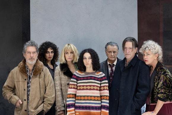 da sinistra Michele Di Mauro, Giulia Chiaramonte, Isabella Ferrari, Giordana Faggiano, Valerio Binasco, Fabrizio Contri, Pamela Villoresi