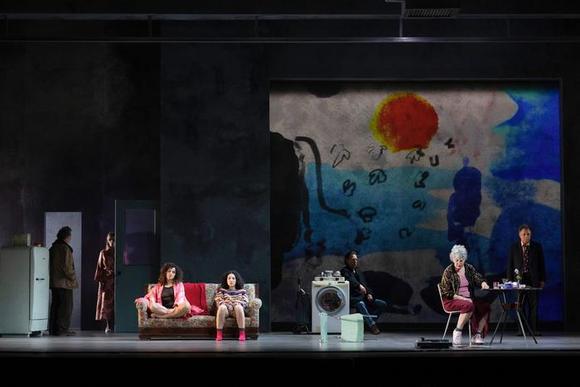 da sinistra Michele Di Mauro, Isabella Ferrari, Giulia Chiaramonte, Giordana Faggiano, Fabrizio Contri, Pamela Villoresi, Valerio Binasco