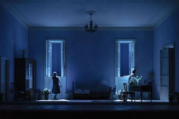 foto di scena con Enrica Origo e Fulvio Pepe