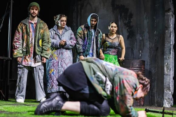 in primo piano Maria Trenta, dietro Diego Pleuteri, Emma Francesca Savoldi, Francesco Bottin, Cecilia Bramati