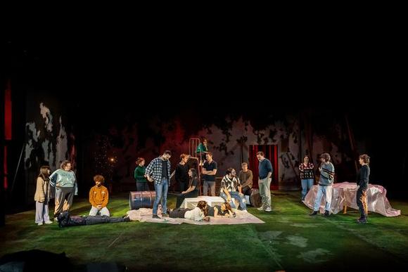 la Compagnia durante le prove col regista Filippo Dini