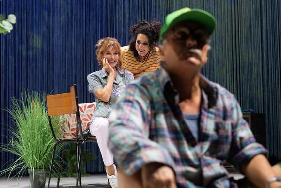 da sinistra Giuliana De Sio, Giordana Faggiano, Valerio Binasco