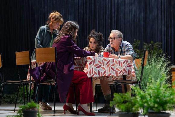 da sinistra Giuliana De Sio, Stefania Medri, Giordana Faggiano, Valerio Binasco