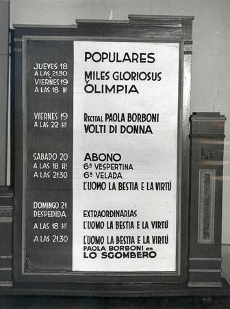 Calendario degli spettacoli del Teatro Stabile di Torino all'Ingresso del Teatro Odeon