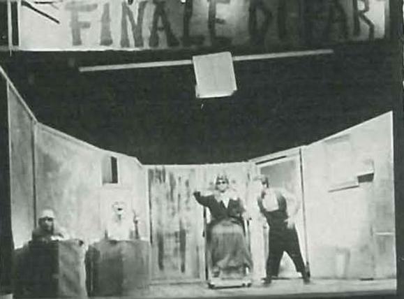 Si riconoscono Rino Sudano e Leo De Beradinis (primo e secondo da destra)