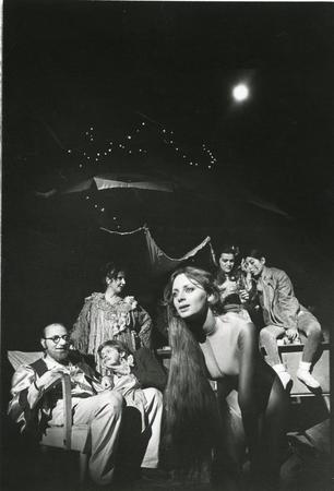 Gruppo Quattro Cantoni. Da sinistra Rino Sudano, Anna D'Offizi, Mario Salvaderi, Barbara Naj, Sabina De Guida, Nadja Srebernik