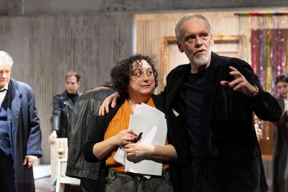 in primo piano: Maria Teresa Castello, Jurij Ferrini