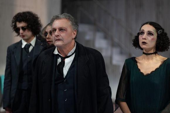 da sinistra: Giovanni Drago, Sara Bertelà, Valerio Binasco, Giordana Faggiano