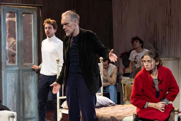 da sinistra, in primo piano: Alessandro Ambrosi, Jurij Ferrini, Ilaria Campani. Dietro: Samuele Finocchiaro, Andrea Tartaglia, Maria Trenta