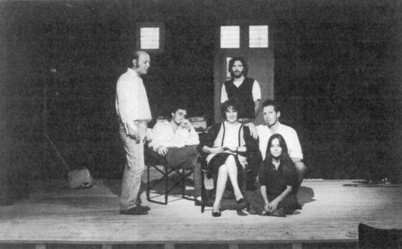Rino Sudano, Senio Dattena, Bruno Meloni (in piedi), Anna D'Offizi, Mario Milia, Monica Perozzi