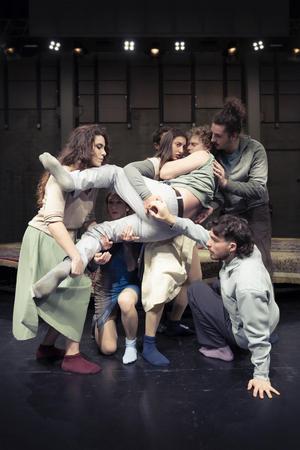 da sinistra: Lucia Raffaella Mariani, Letizia Russo, Eva Meskhi, Edoardo Roti, Pietro Maccabei, Davide Antenucci