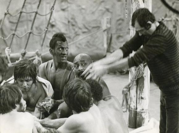 Si riconoscono Rino Sudano e Carlo Quartucci