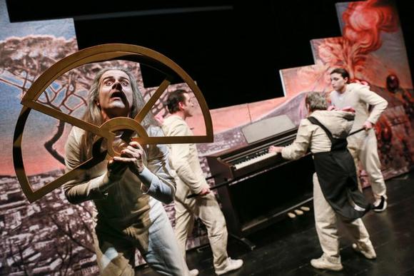 in primo piano Paolo Oricco