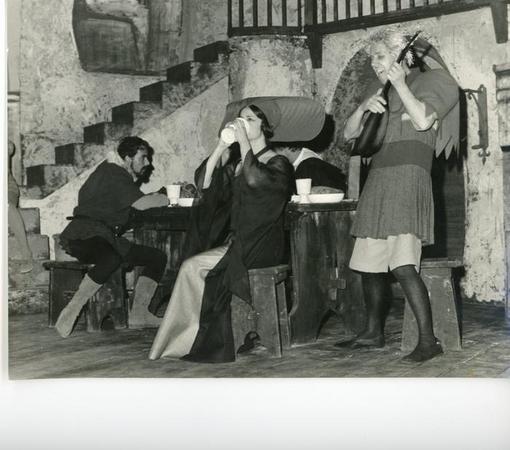 Anna D'Offizi, seconda da sinistra, Ph Foto Rensi Trento