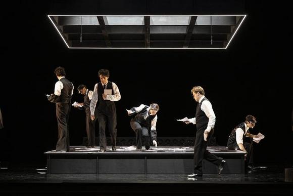 da sinistra: Michele Puleio (di spalle), Hana Daneri, Matteo Federici, Celeste Gugliandolo, Iacopo Ferro, Diego Pleuteri