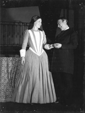 Ivana Erbetta, Erminio Macario