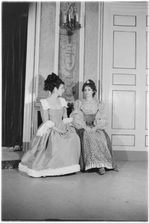 Anna D'Offizi, Maria Teresa Sonni